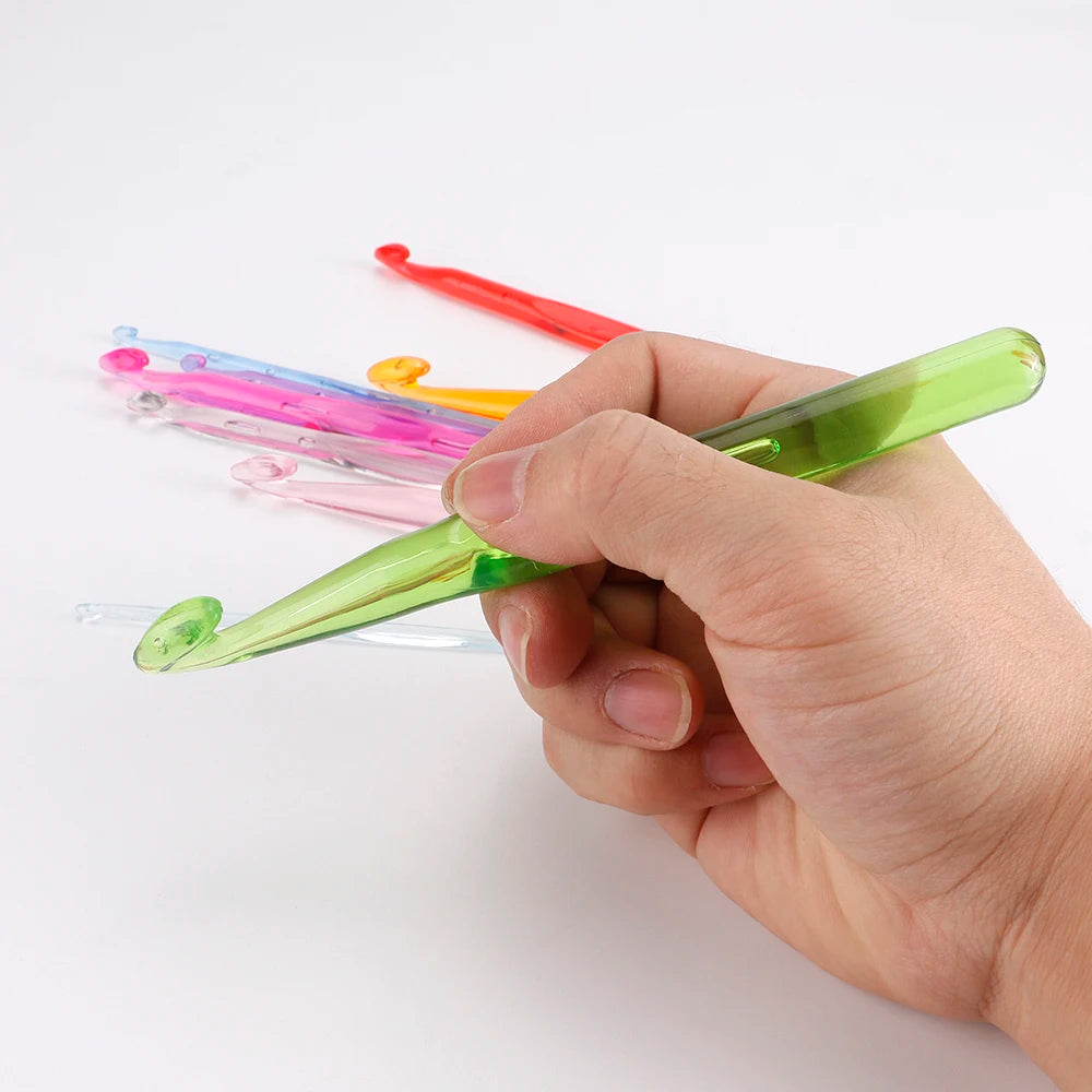 9 Sizes Crochet Hooks Kit with 1 Storage Bag, Ergonomic Crochet Hooks with Case for Arthritic Hands, Extra Long Crochet Needles