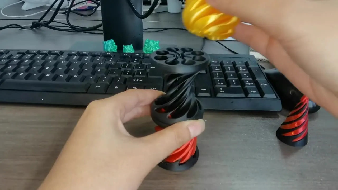 Impossible Pyramid Passthrough Sculpture 3D Printed Helix Screw Fidget Toy Spiral Cone Decompression Decorative Ornaments