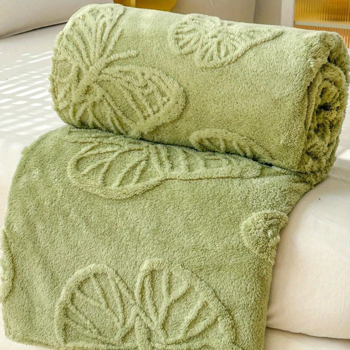 1pc Minimalist Butterfly Jacquard Faux Long Plush Lamb Wool Blanket, Soft And Warm, Can Be Used As Bedspread Or Shawl